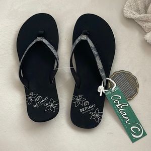 NWT Cobian Bethany Unstoppable Sandals